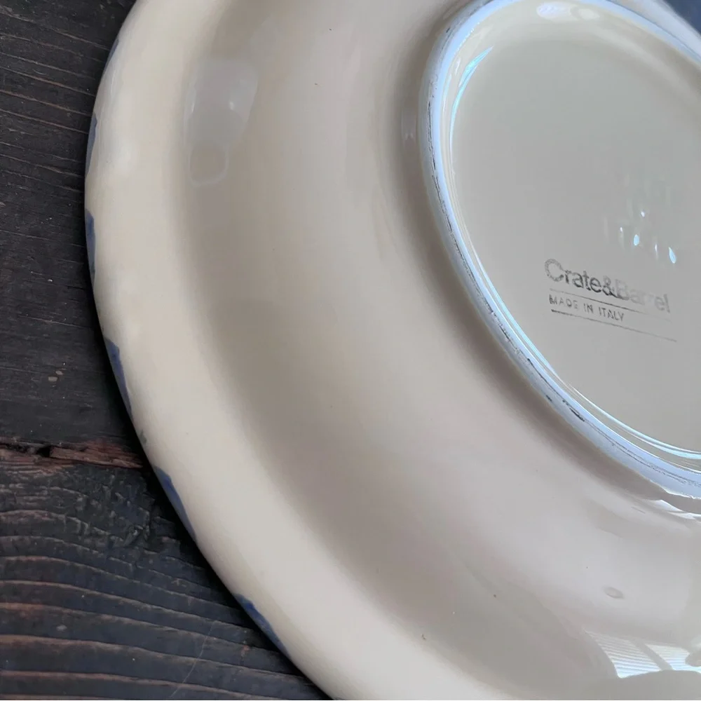 Crate&Barrel Italy Hand Painted Lemon Print Ceramic 10” Dinner Plate